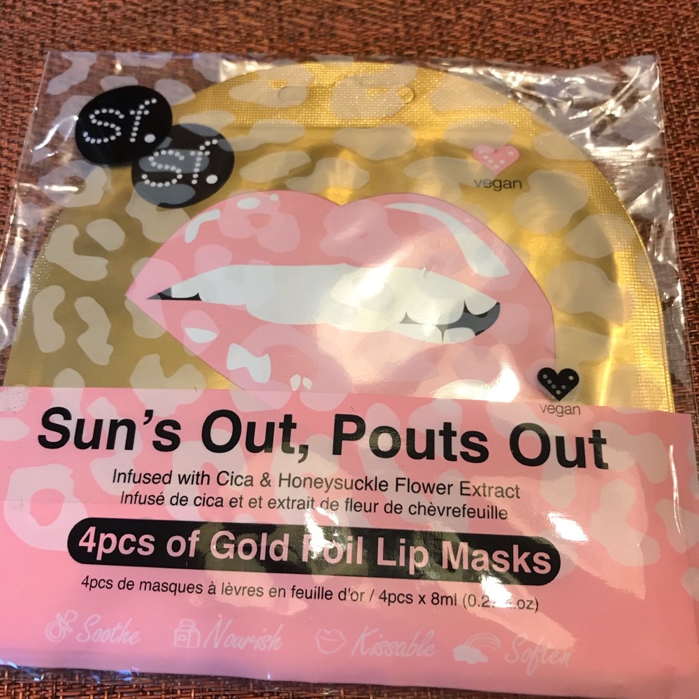 4 pk gold foil lip masks